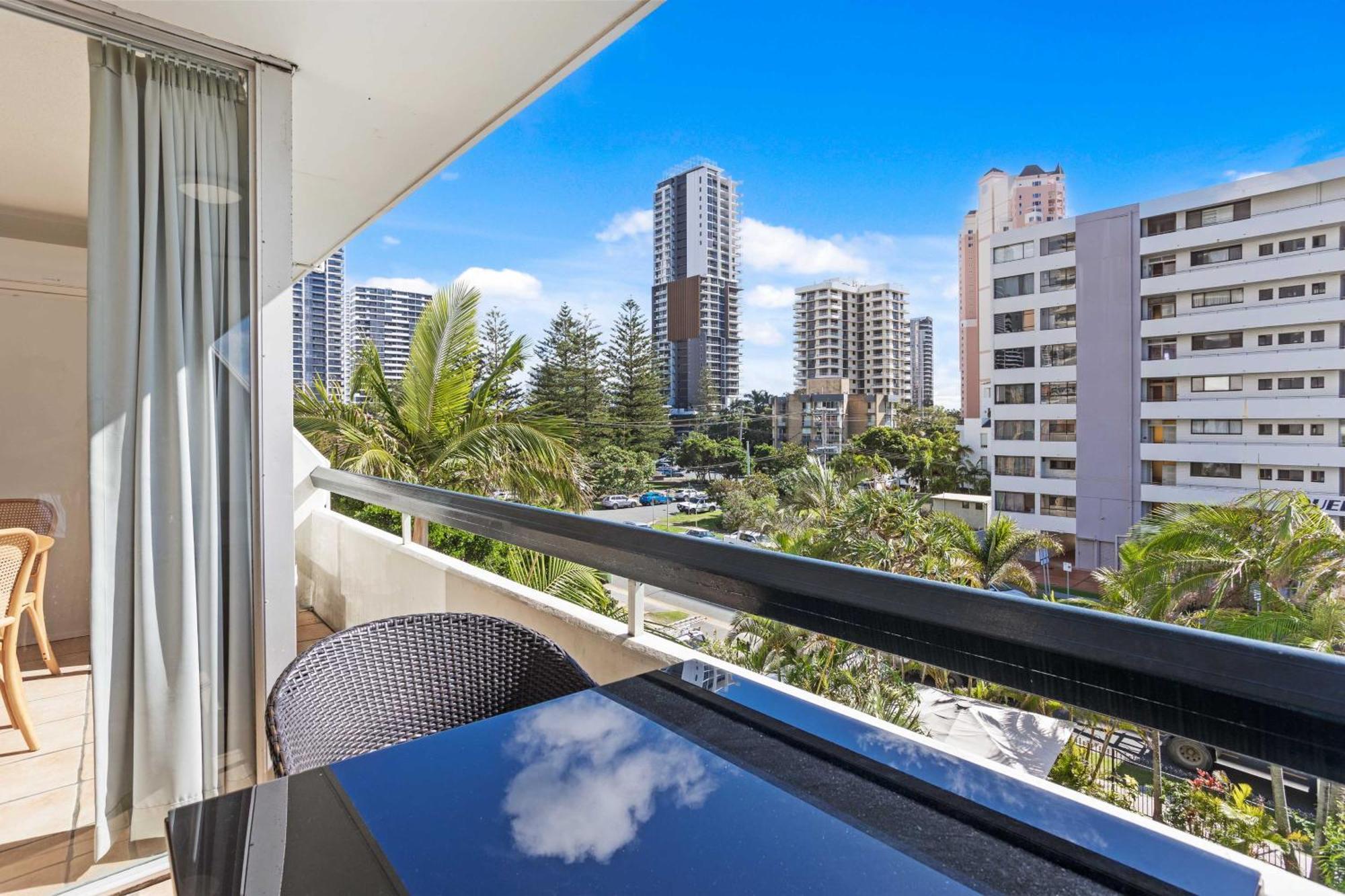 Hi Ho Beach Apartments On Broadbeach Gold Coast Eksteriør billede